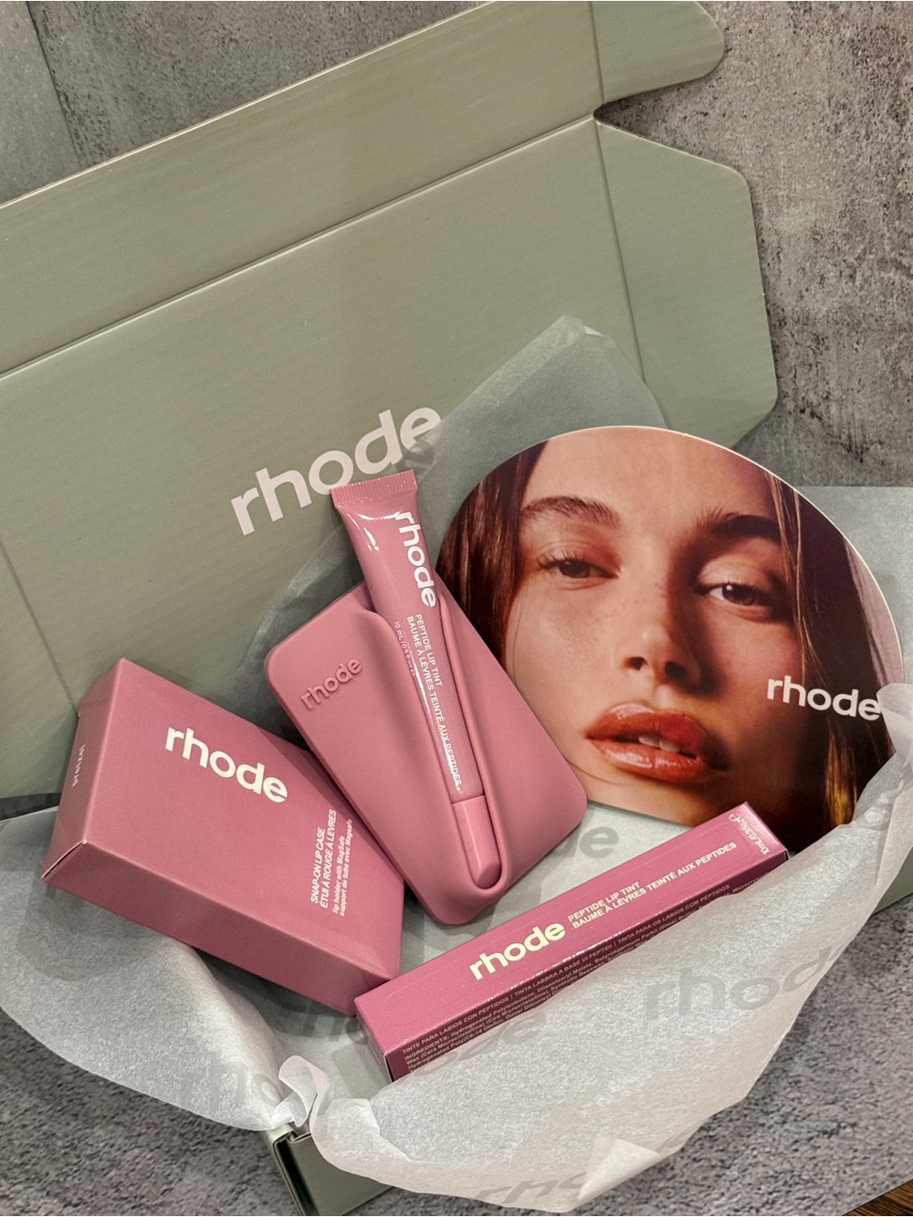 Rhode MagSafe Snap-On Lip Case for iPhone Magnetic Holder And Pretzel LIP TINT - Picture 2 of 5